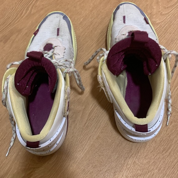 Nike Air Deldon Basketball shoes - Picture 3 of 5